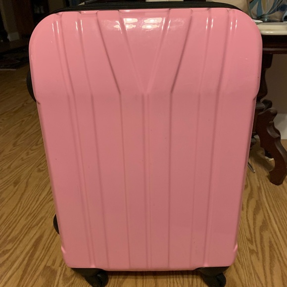 brookstone hard shell luggage